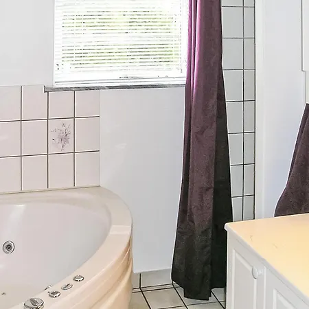 Nice Home In Orsted With Sauna بيت للعطل *